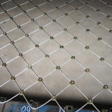 Сетка нержавеющая тросовая со скобочным креплением и ромбической ячейкой Н3 7х7 AISI 304 40х69х1 мм